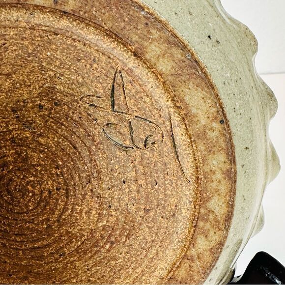 Art Pottery Handpainted Mountain Desert Scene Artist Signed Salt Glaze Dish - Picture 3 of 4